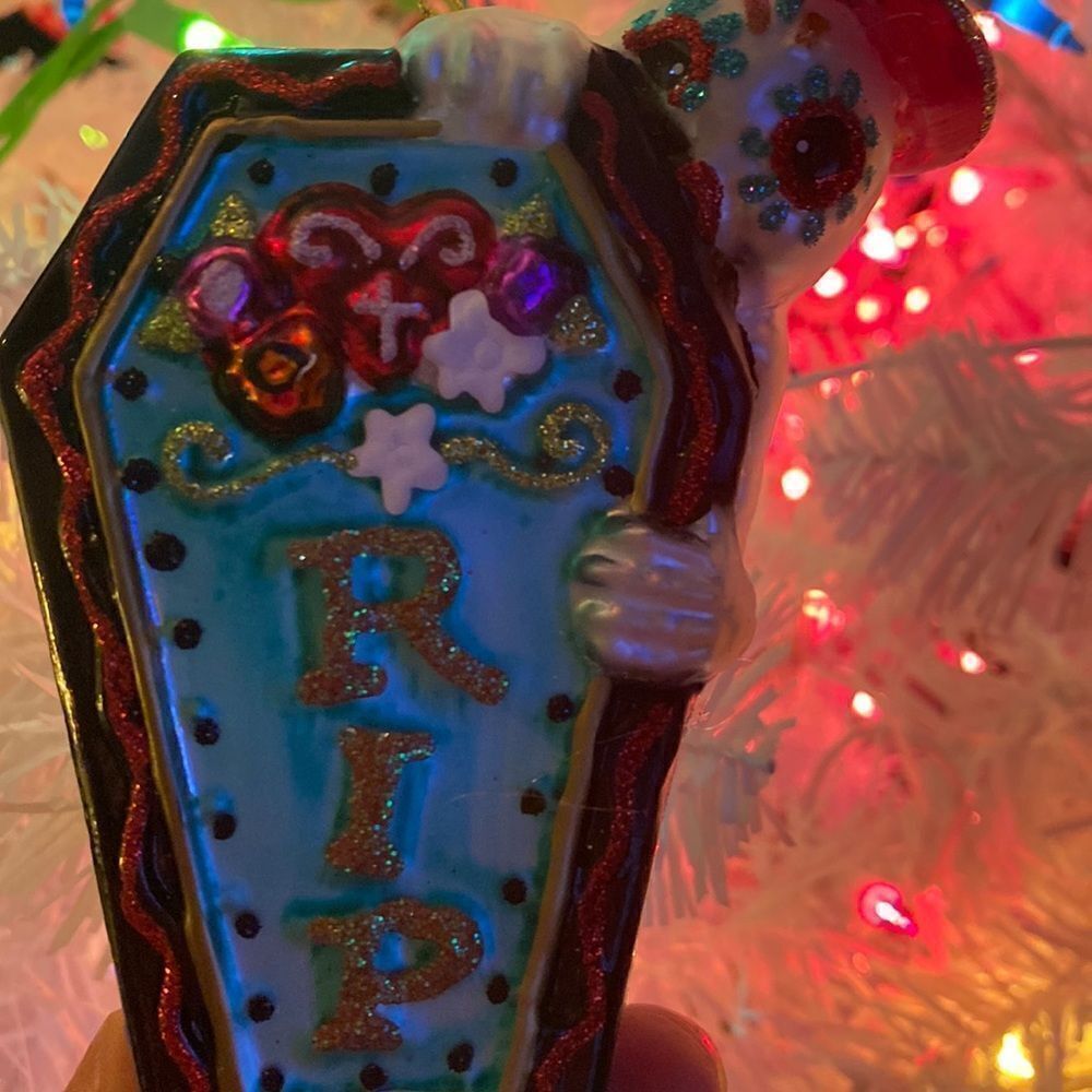 Holiday Lane Glass Sugar Skull Ornament Coffin RIP Day of the Dead Glitter - Picture 3 of 13